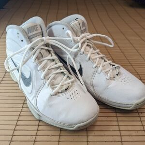 NIKE AIR VISI PRO 3 Women Size 8 Shoes Sneakers White 525747-100. Great conditio